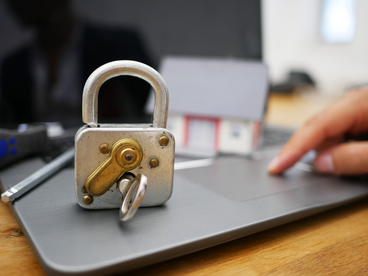 快手实名账号：越南订餐代理平台